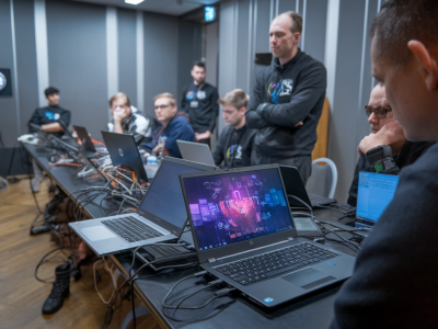 utiliser la simulation d'attaques (purple teaming) pour renforcer la posture de sécurité sans interrompre le business